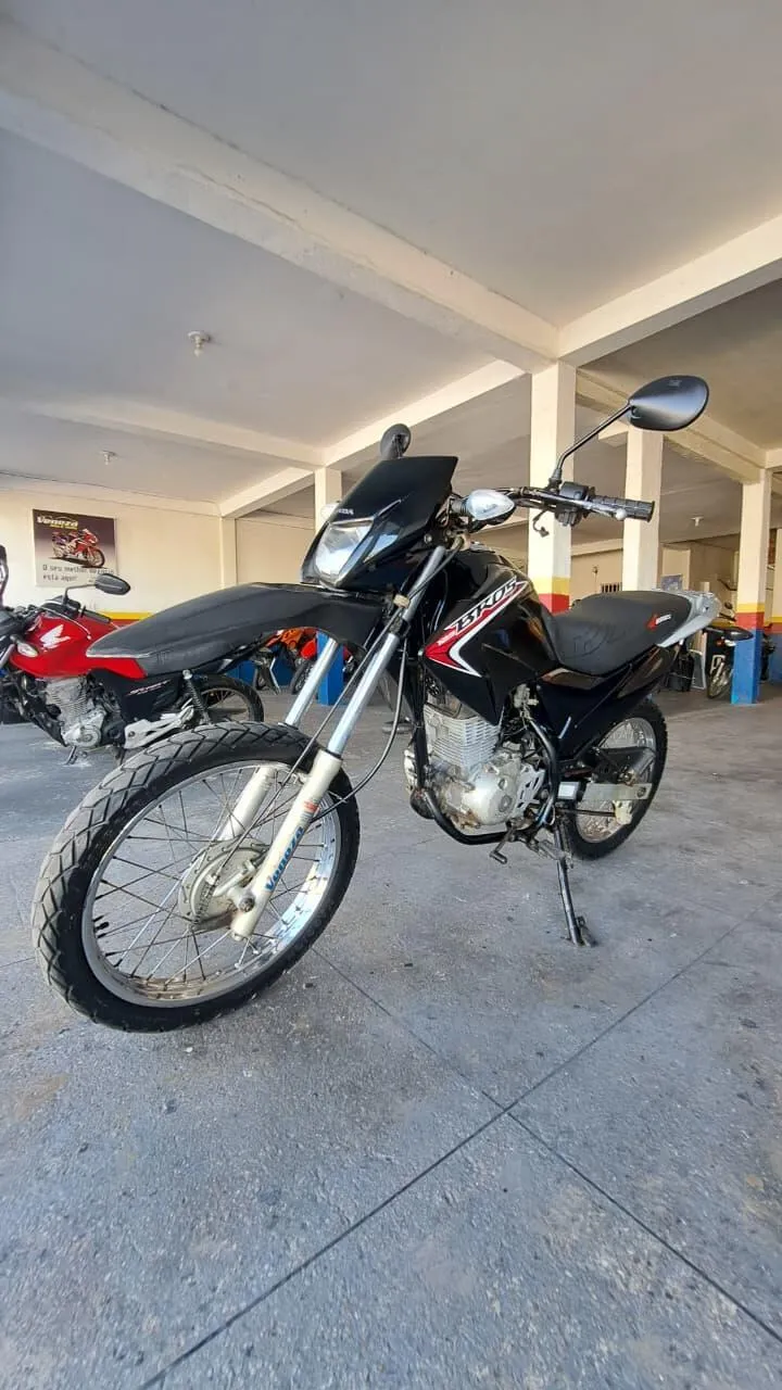 HONDA BROS 125 ES FRENTE ESQUERDA